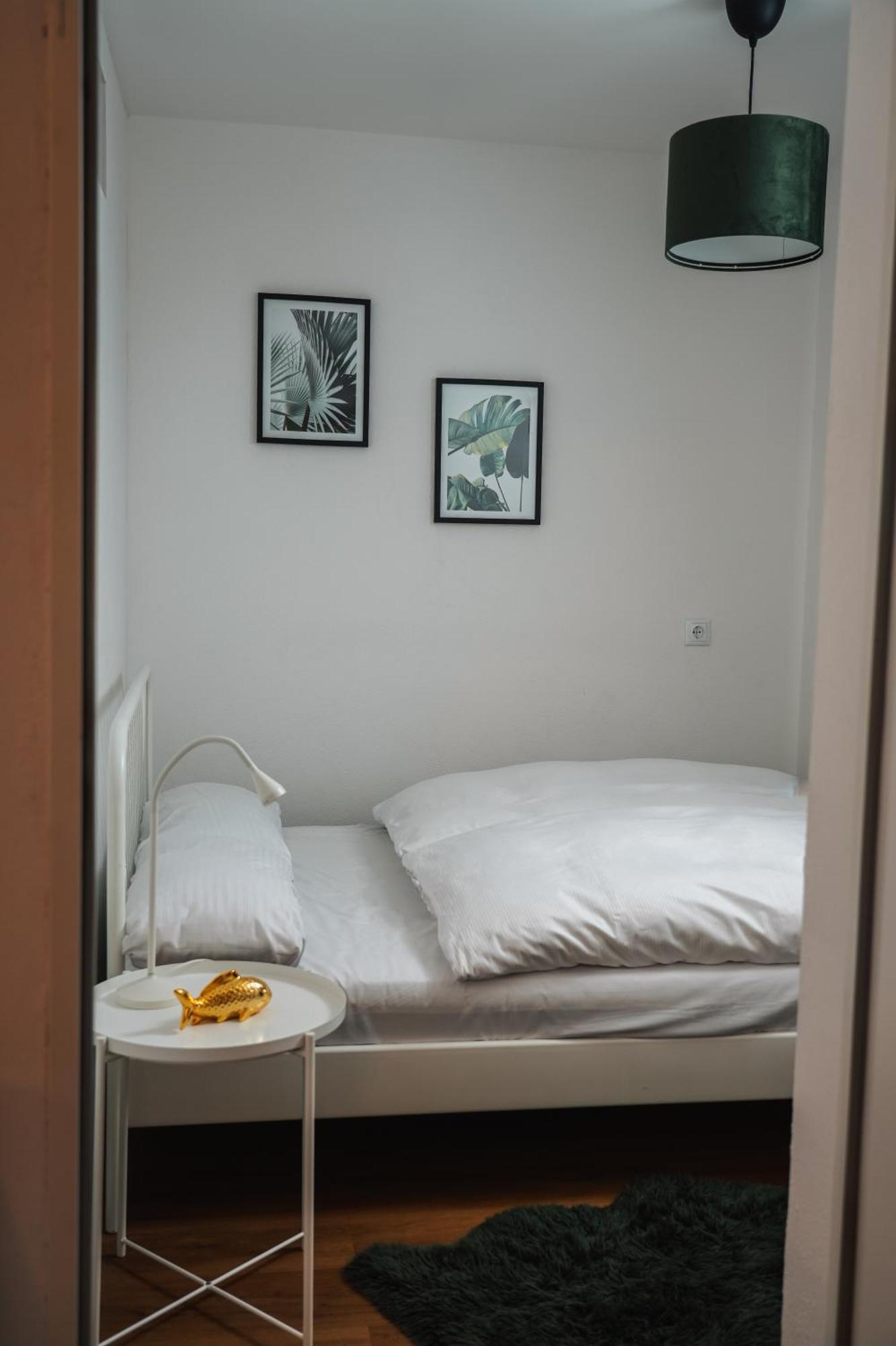 Global Living - Design I I Beamer I Kitchen I Terrace I * Berlino