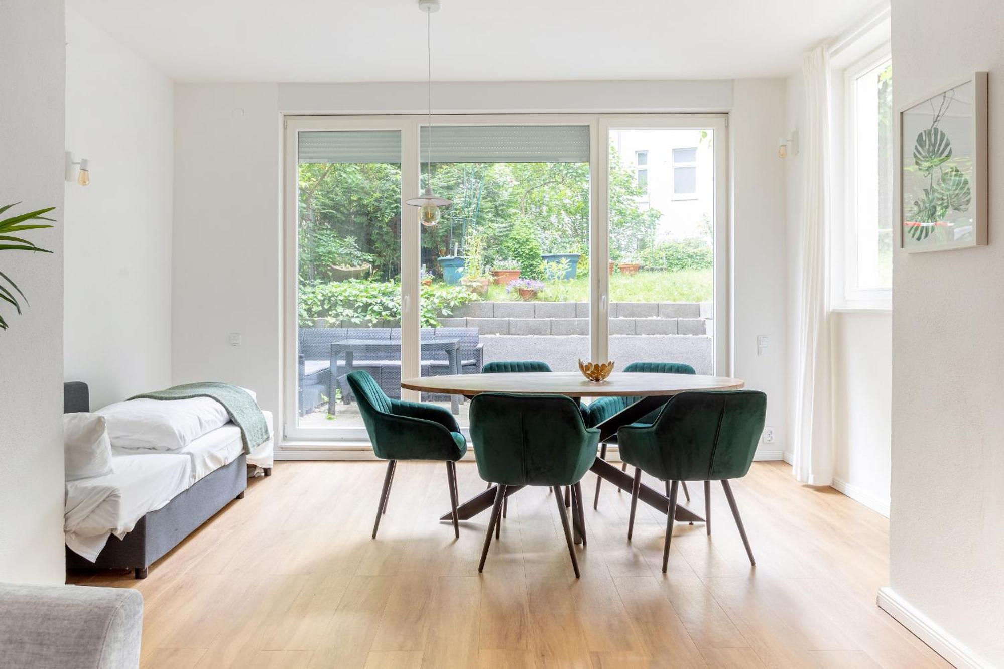 Global Living - Design I I Beamer I Kitchen I Terrace I *